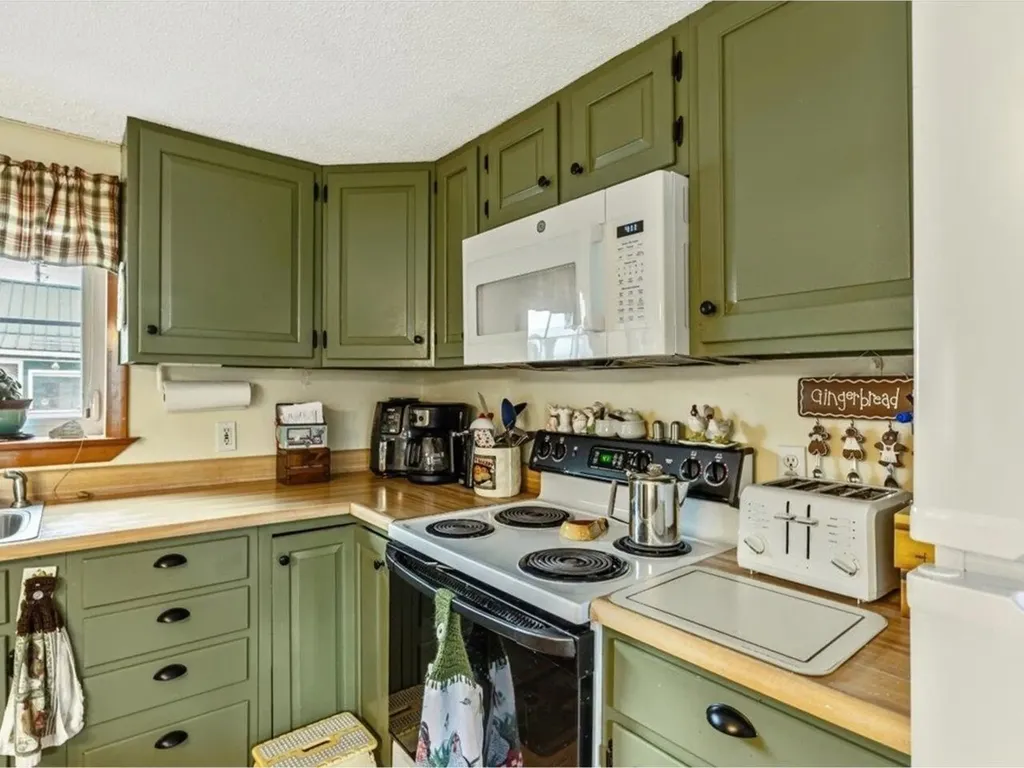 23 North Elm Street St. Albans City VT 05478
