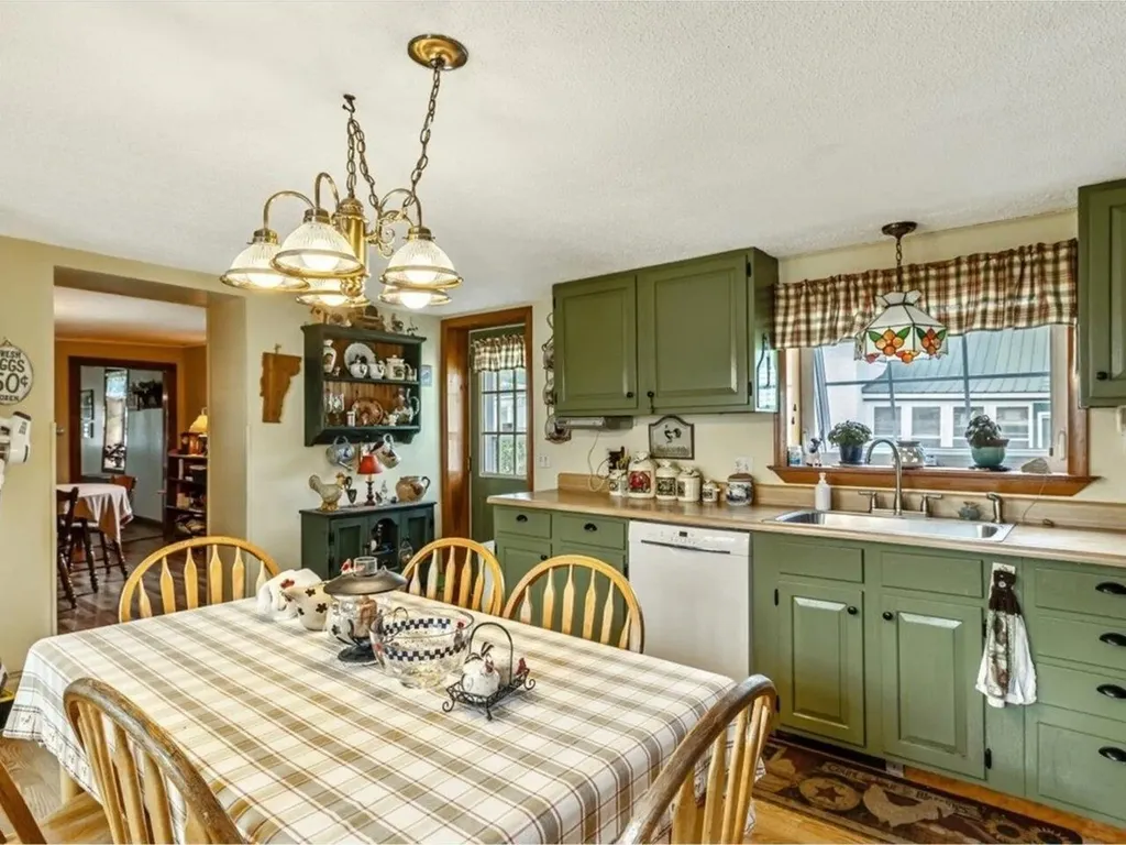 23 North Elm Street St. Albans City VT 05478