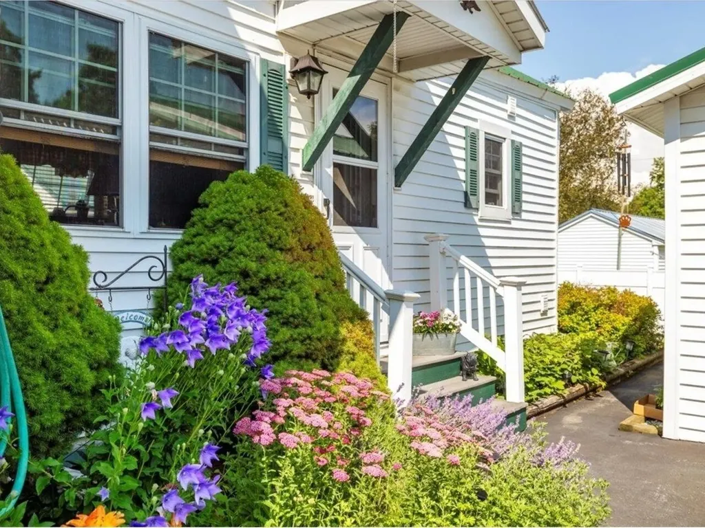 23 North Elm Street St. Albans City VT 05478