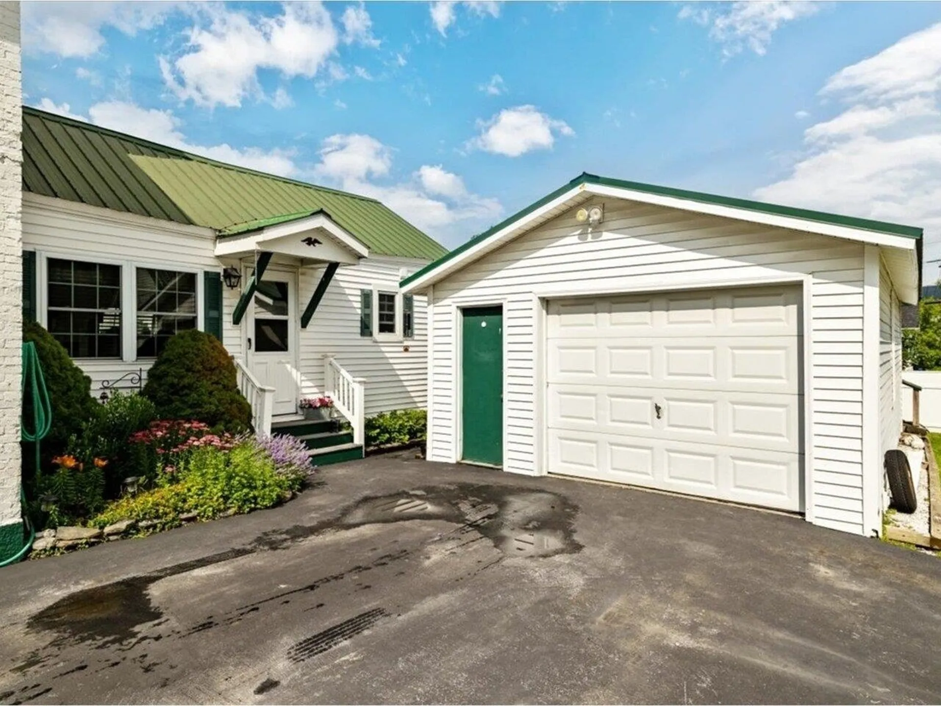 23 North Elm Street St. Albans City VT 05478
