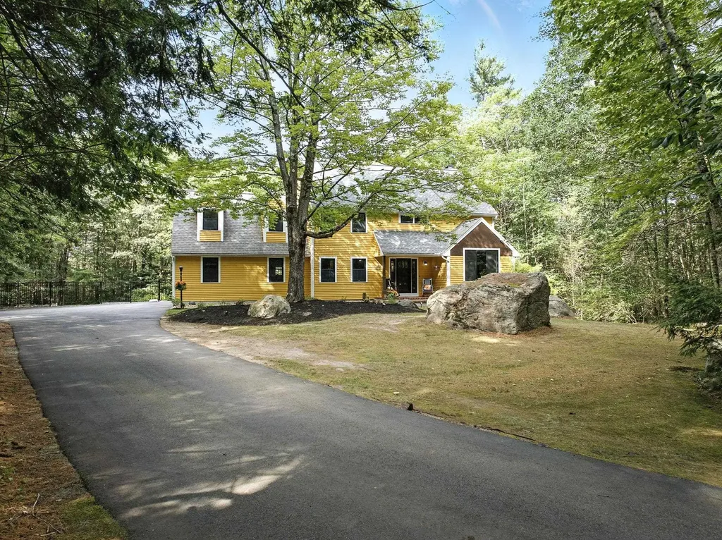 11 Cedar Drive New Boston NH 03070