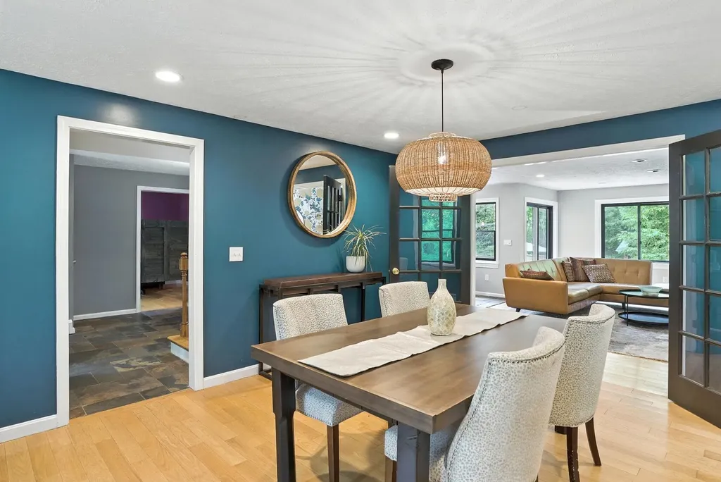 11 Cedar Drive New Boston NH 03070