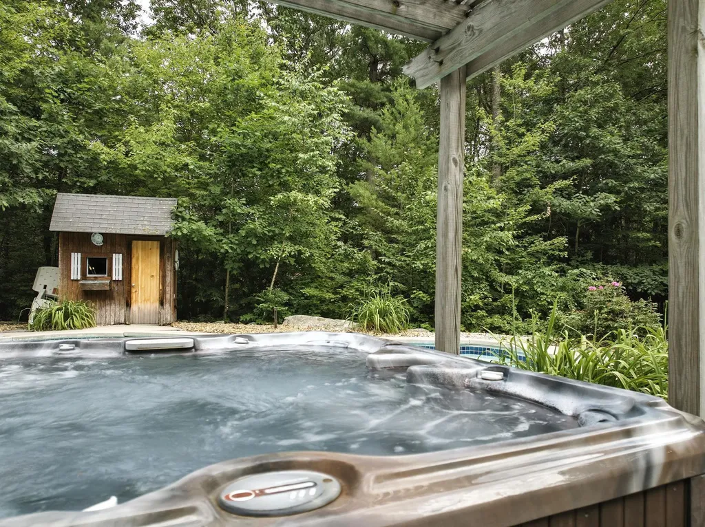 11 Cedar Drive New Boston NH 03070