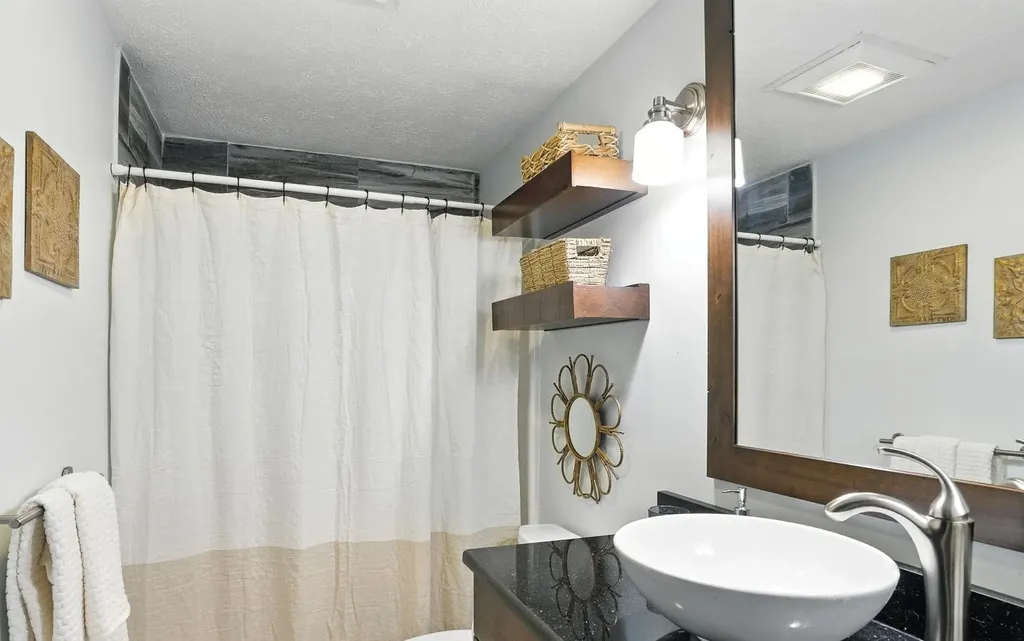 11 Cedar Drive New Boston NH 03070