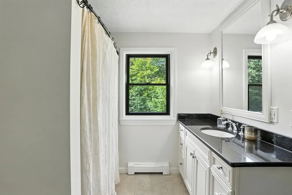 11 Cedar Drive New Boston NH 03070