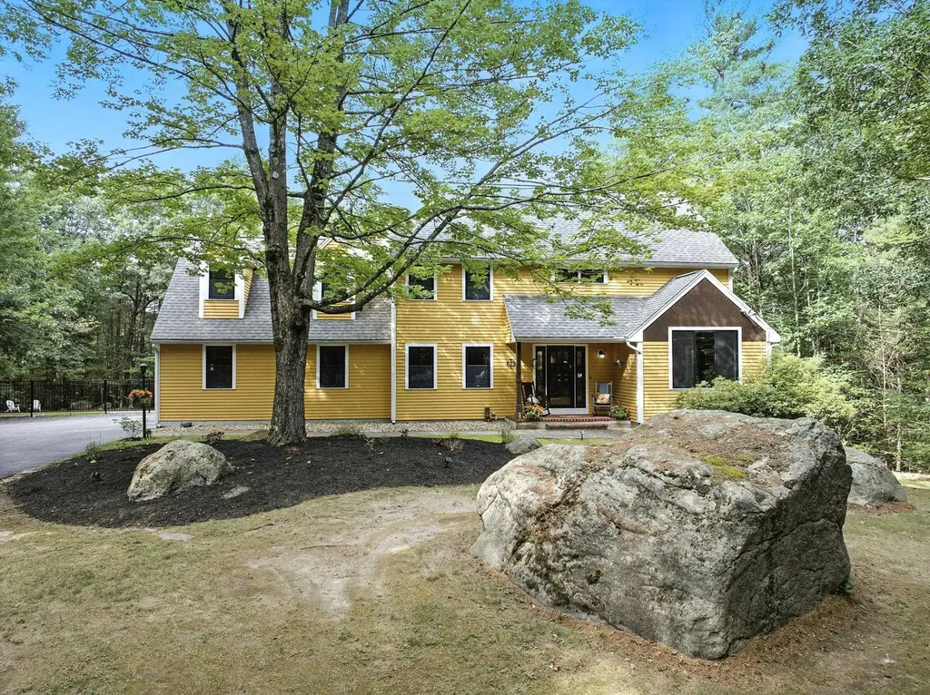 11 Cedar Drive New Boston NH 03070