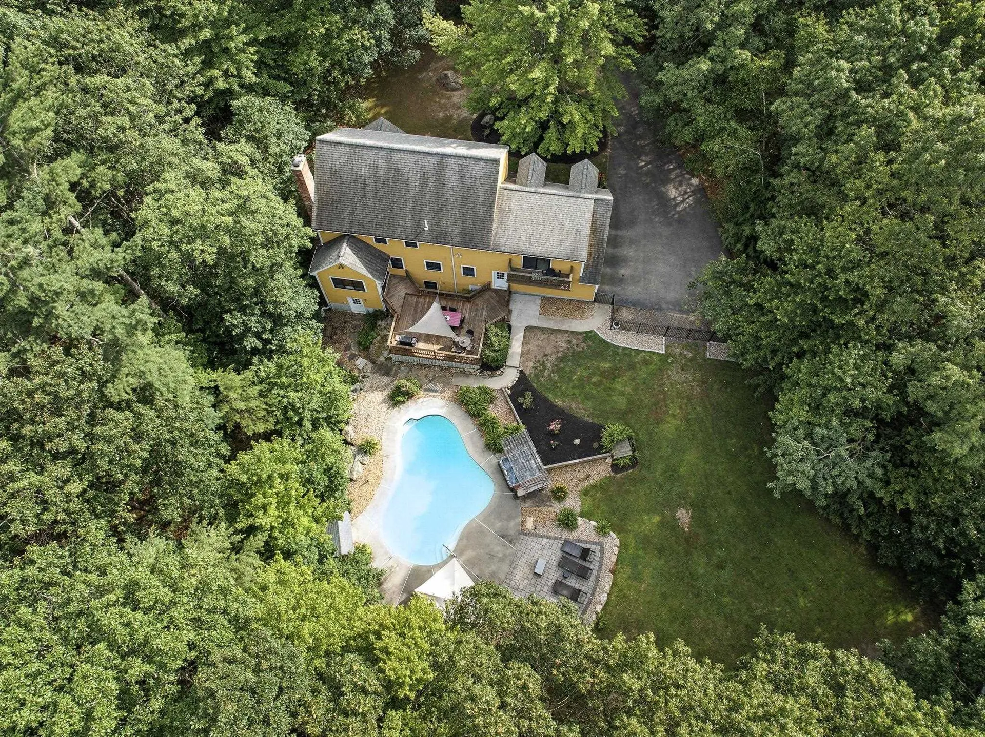 11 Cedar Drive New Boston NH 03070