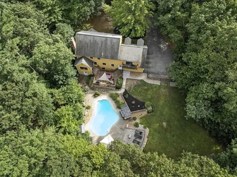 11 Cedar Drive New Boston NH 03070