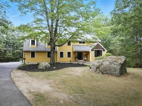 11 Cedar Drive New Boston NH 03070