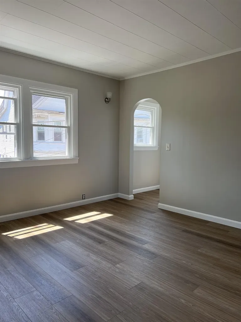 11 B Norton Street Nashua NH 03060