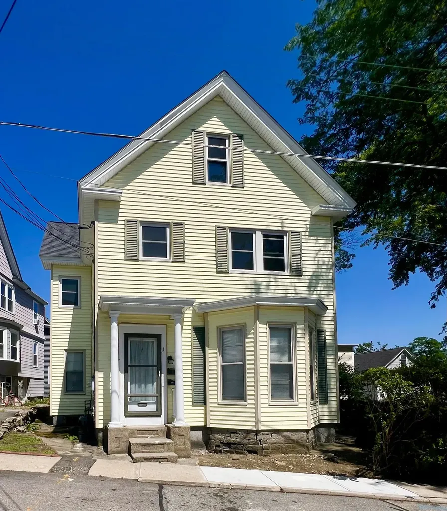 11 B Norton Street Nashua NH 03060