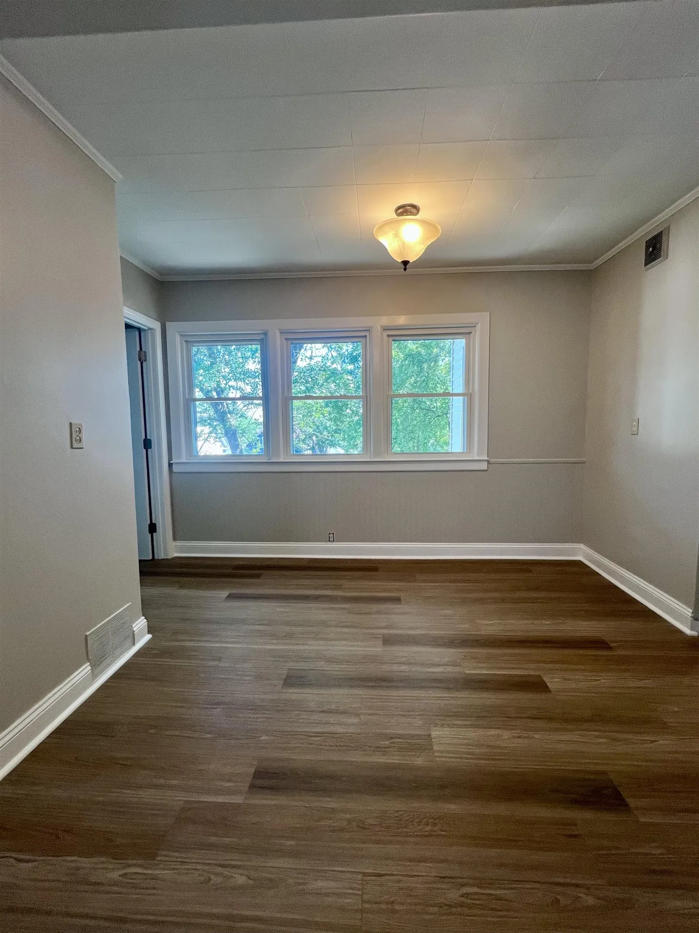 11 B Norton Street Nashua NH 03060