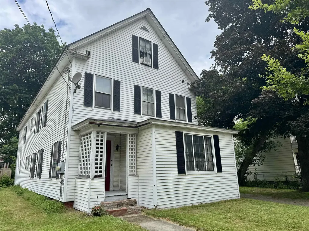 41 Henry Street Rockingham VT 05101-1480