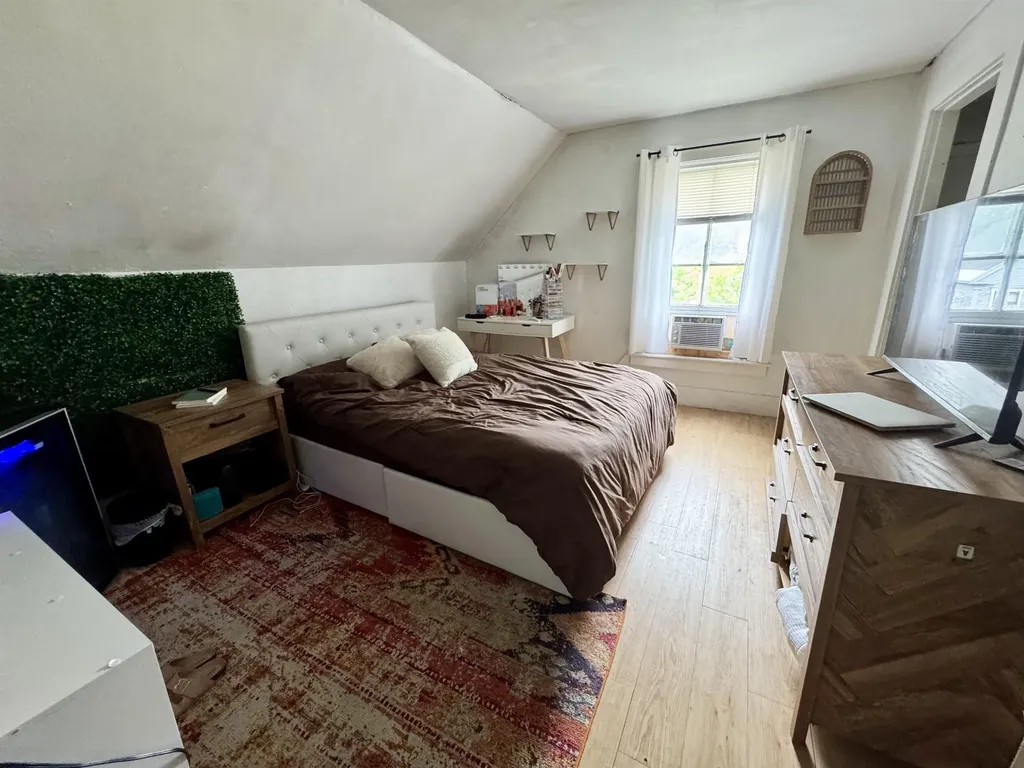 41 Henry Street Rockingham VT 05101-1480