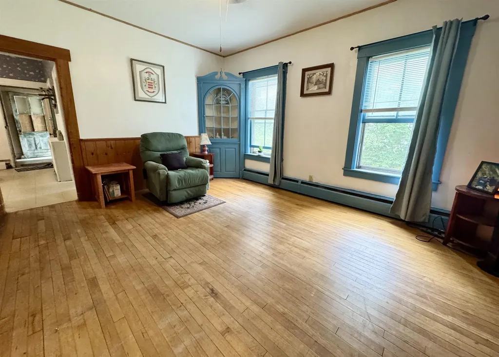 41 Henry Street Rockingham VT 05101-1480