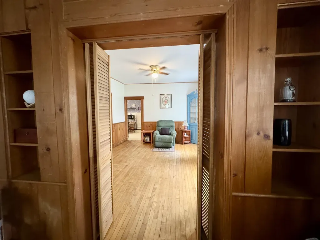 41 Henry Street Rockingham VT 05101-1480