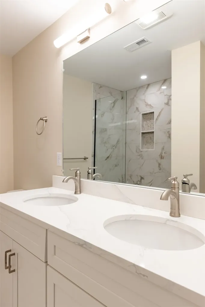 1 Cameron Court Hampstead NH 03841