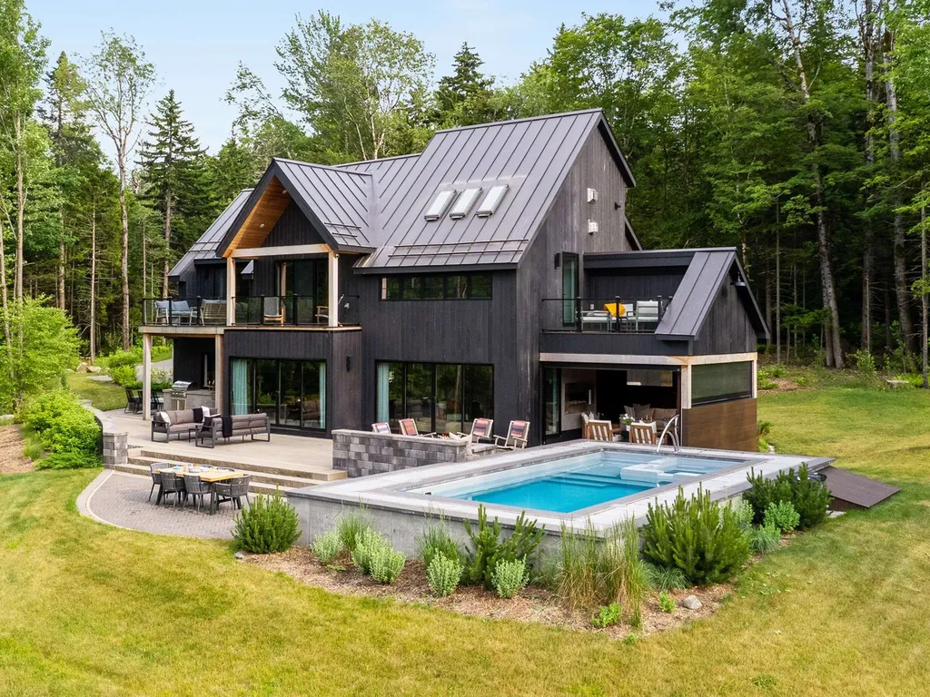 89 Caspar Drive Warren VT 05674