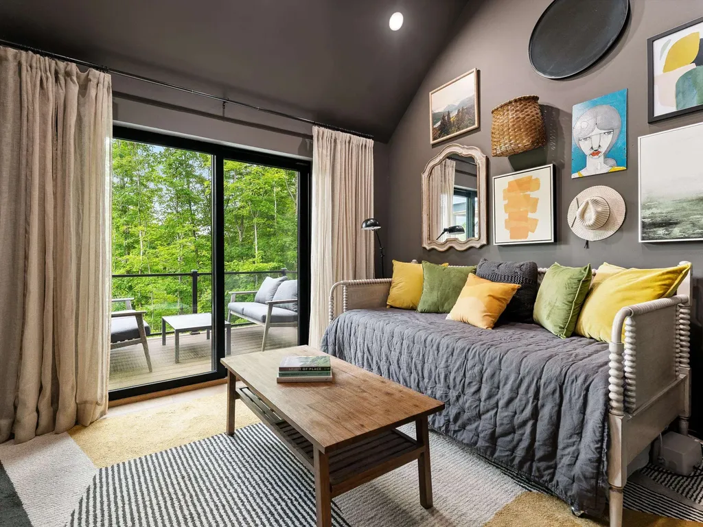 89 Caspar Drive Warren VT 05674