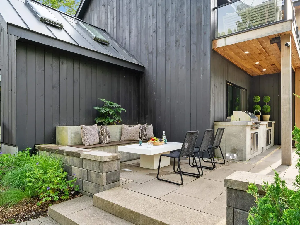 89 Caspar Drive Warren VT 05674