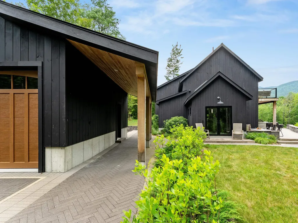 89 Caspar Drive Warren VT 05674