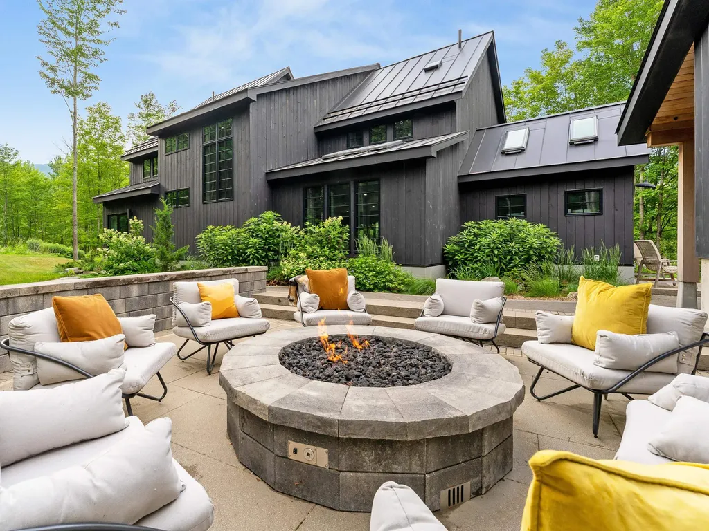 89 Caspar Drive Warren VT 05674