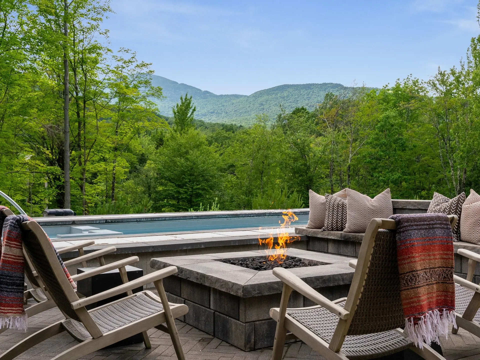 89 Caspar Drive Warren VT 05674