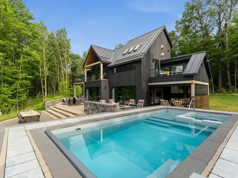 89 Caspar Drive Warren VT 05674