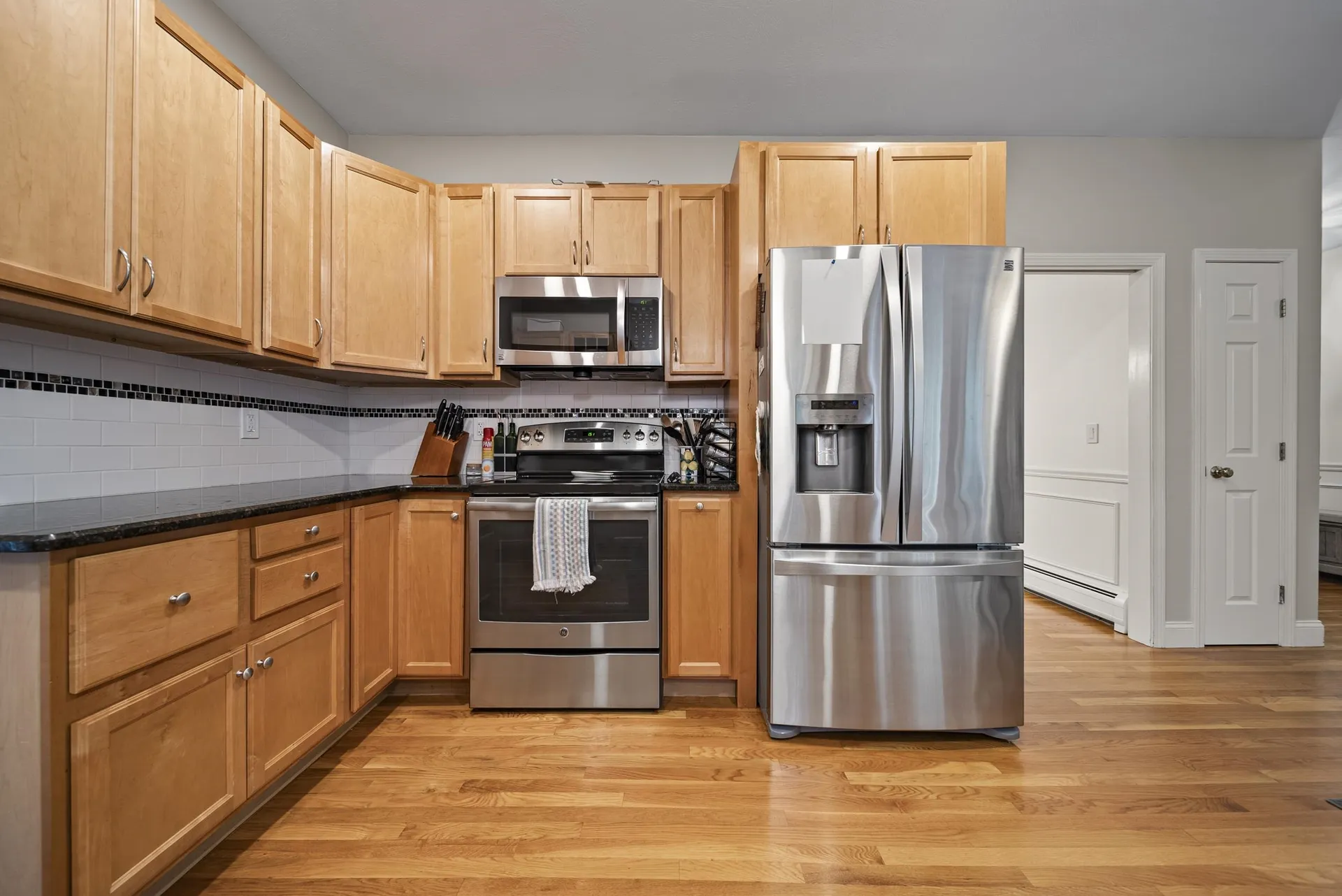 9 Hyde Park Circle Londonderry NH 03053