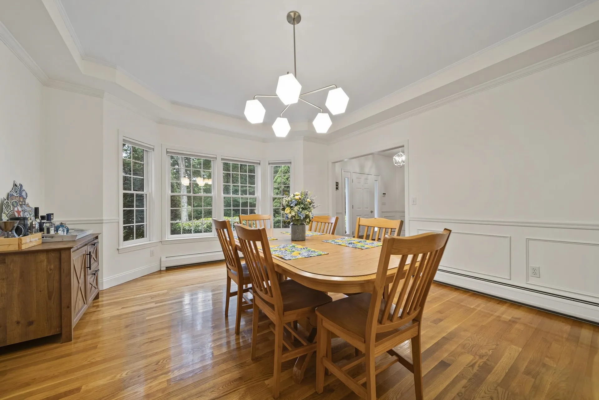 9 Hyde Park Circle Londonderry NH 03053