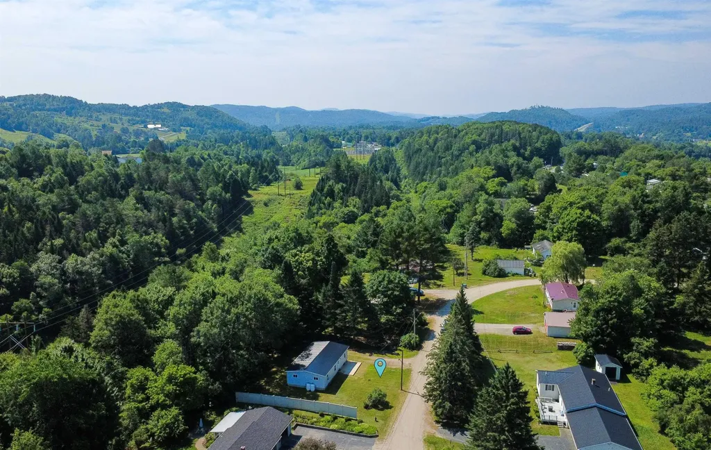 98 Rod Key Street Lyndon VT 05851