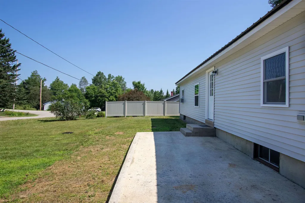 98 Rod Key Street Lyndon VT 05851