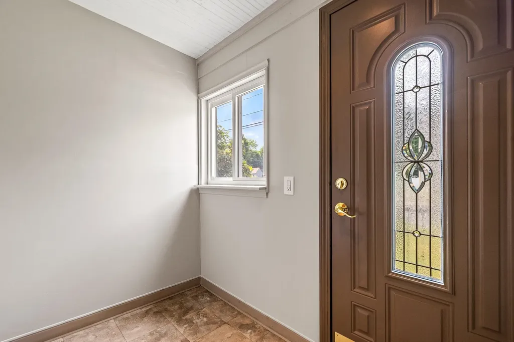 40 South Avenue Derry NH 03445