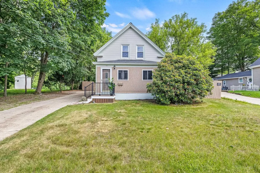 40 South Avenue Derry NH 03445