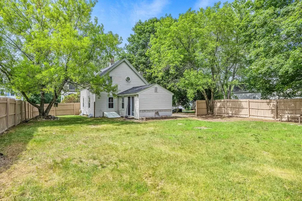 40 South Avenue Derry NH 03445