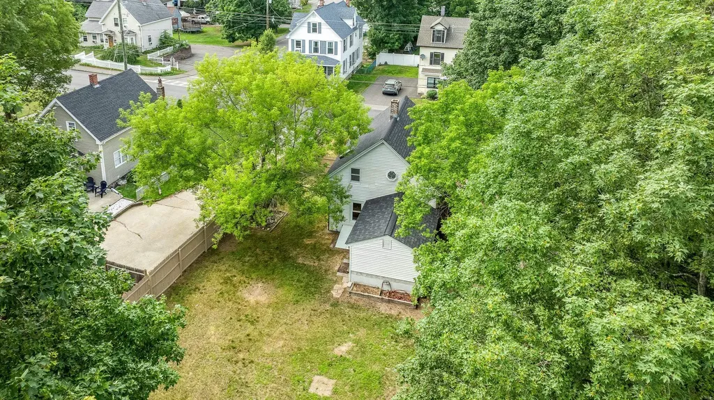 40 South Avenue Derry NH 03445