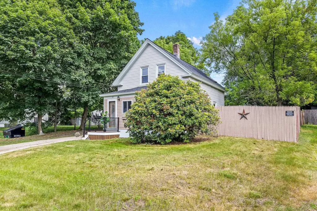 40 South Avenue Derry NH 03445