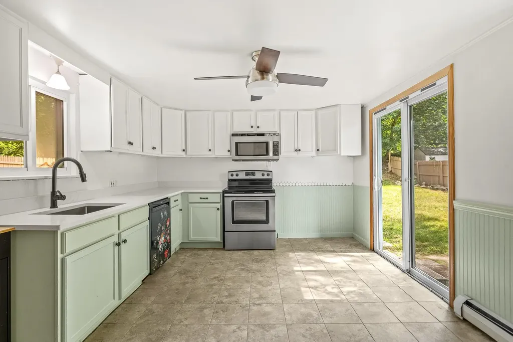 40 South Avenue Derry NH 03445