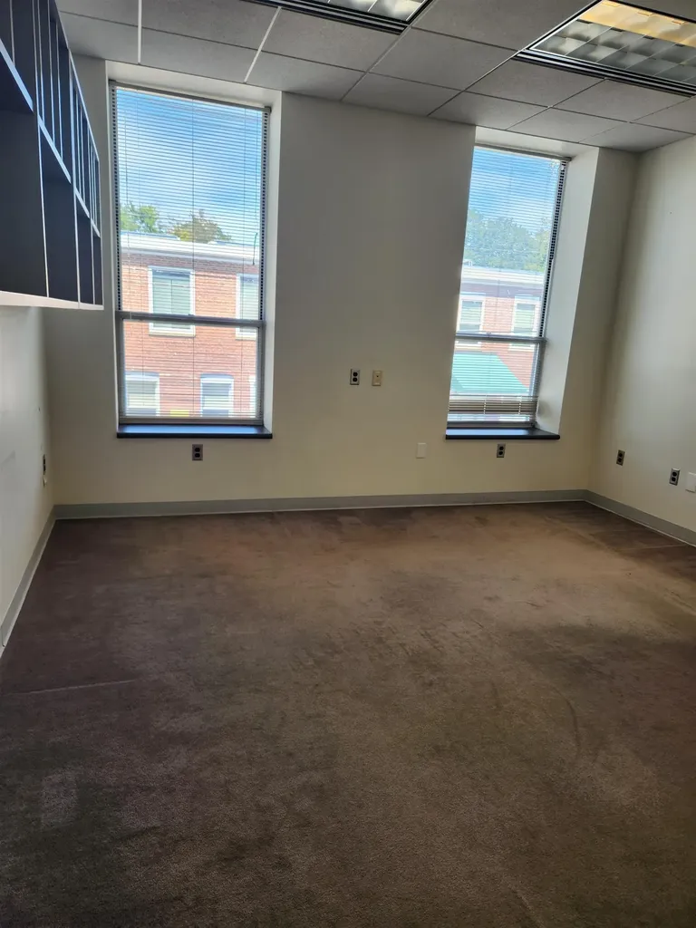 17 Elm Street Keene NH 03431