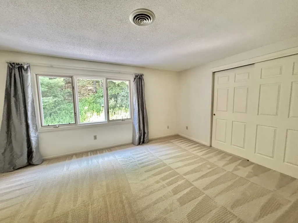 7 Skyview Circle Keene NH 03431