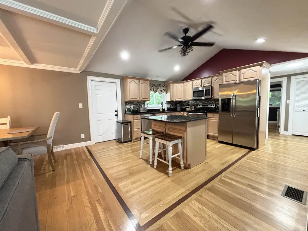 146 Emerson Avenue Hampstead NH 03841-2214