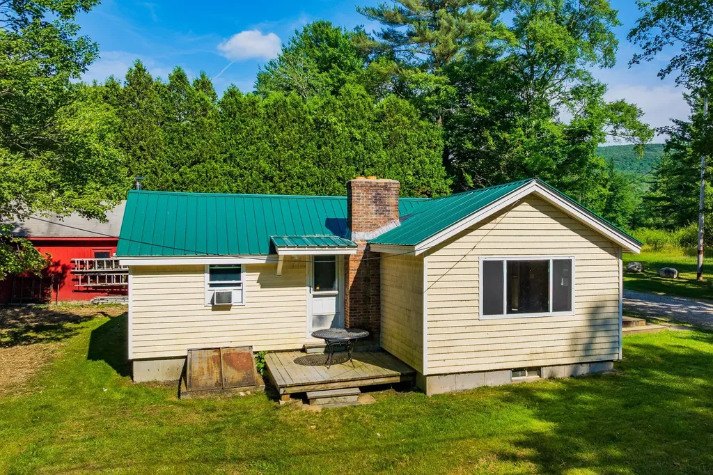 473 South Road Sunderland VT 05252