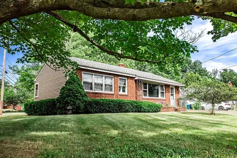 115 Dodds Court Burlington VT 05408