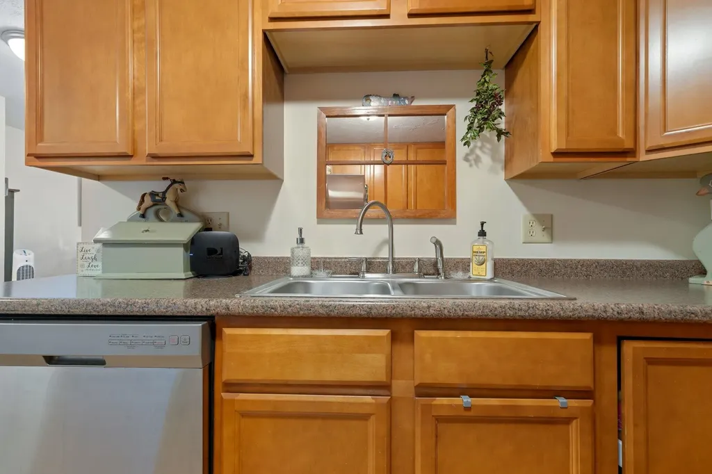 75 Stark Street Laconia NH 03246