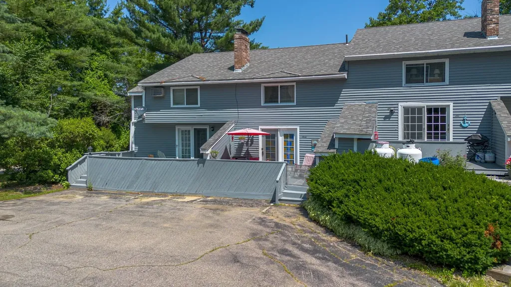 75 Stark Street Laconia NH 03246