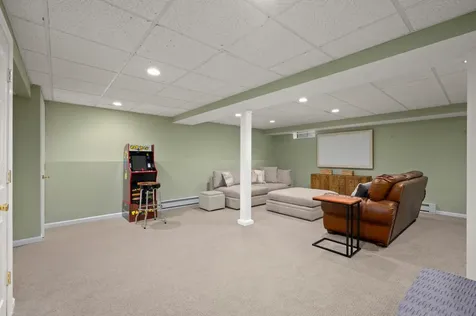 7 Primrose Lane Salem NH 03079