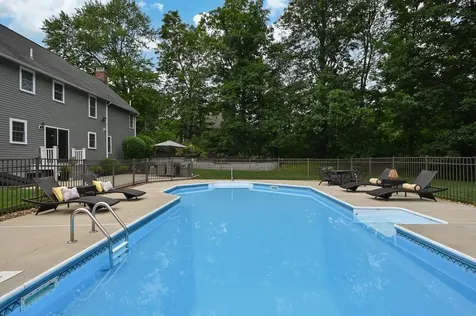7 Primrose Lane Salem NH 03079