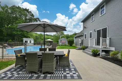 7 Primrose Lane Salem NH 03079