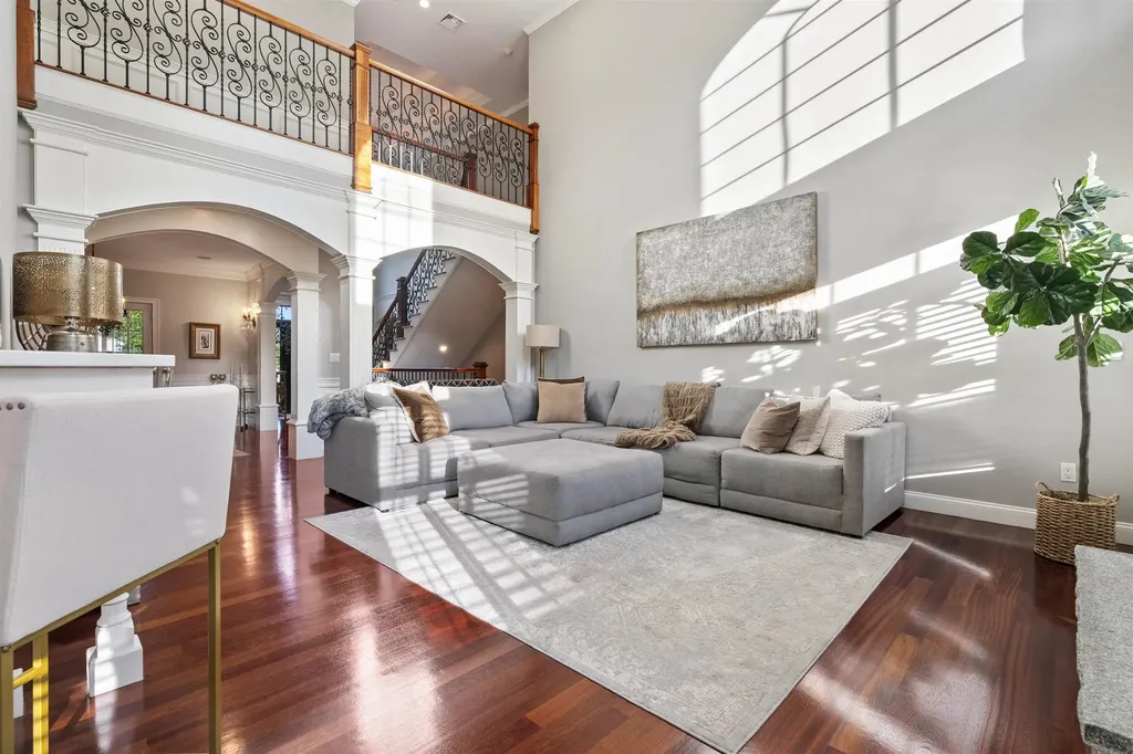 39 Ticklefancy Lane Salem NH 03079