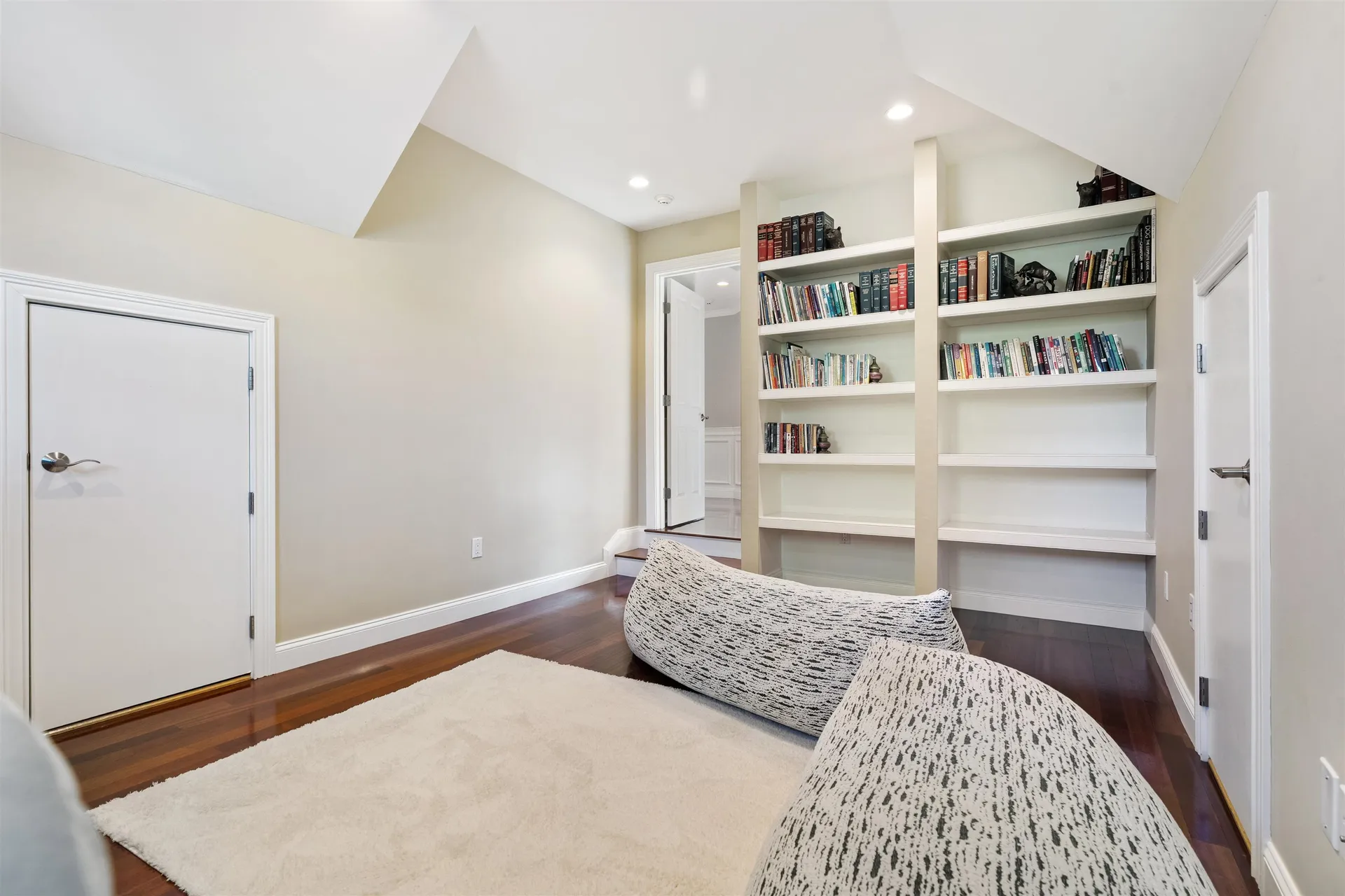 39 Ticklefancy Lane Salem NH 03079